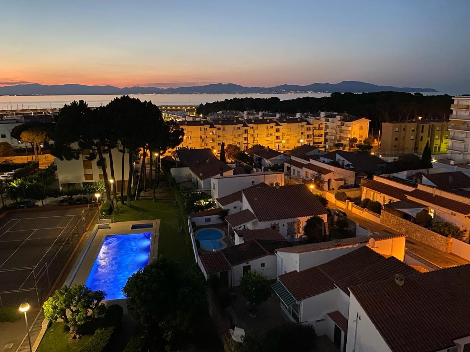 Апартаменты Orsa-Atico Con Vista Al Mar Y Piscina Ля Эскала Экстерьер фото